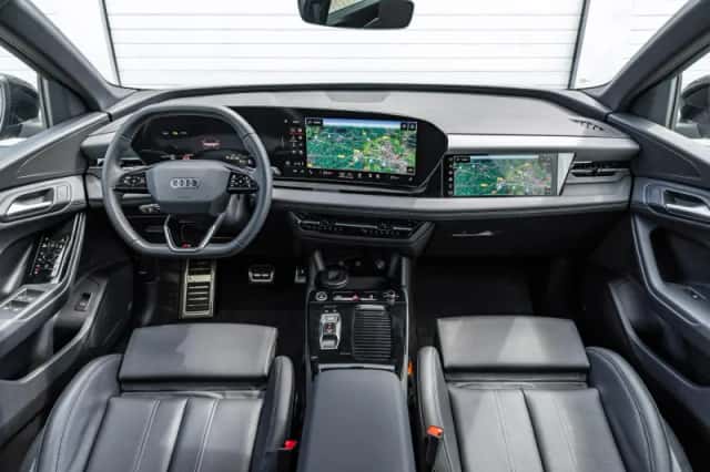 Audi Q6 e-tron (2025) thumbnail 4