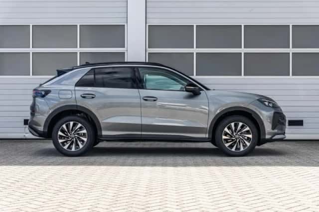 Volkswagen T-Roc (2026) thumbnail 3