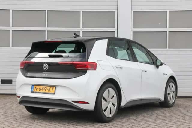 Volkswagen ID.3 (2021) thumbnail 2