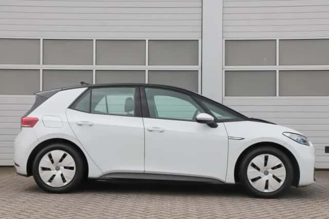 Volkswagen ID.3 (2021) thumbnail 3