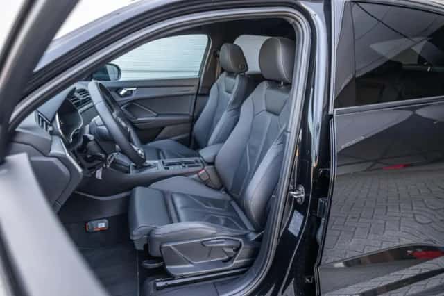 Audi Q3 (2023) thumbnail 4