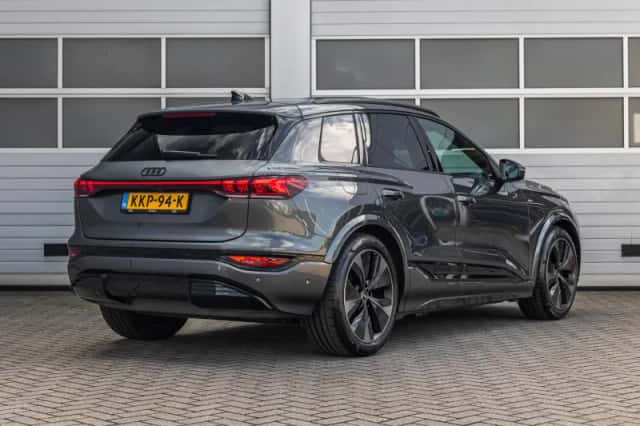 Audi Q6 e-tron (2025) thumbnail 2