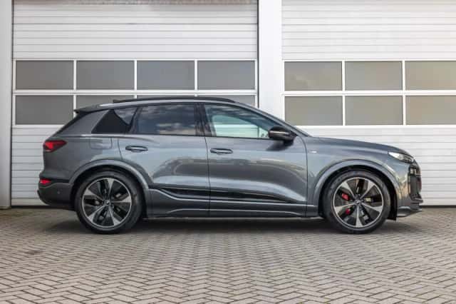 Audi Q6 e-tron (2025) thumbnail 3