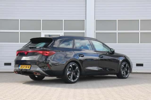 CUPRA Leon Sportstourer (2025) thumbnail 2