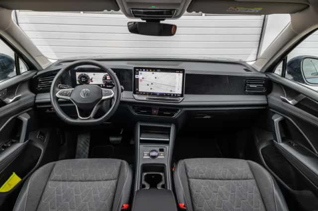 Volkswagen Tiguan (2025) thumbnail 5