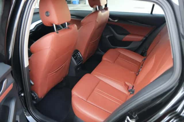 Škoda Octavia (2024) thumbnail 6