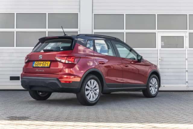 SEAT Arona (2024) thumbnail 2
