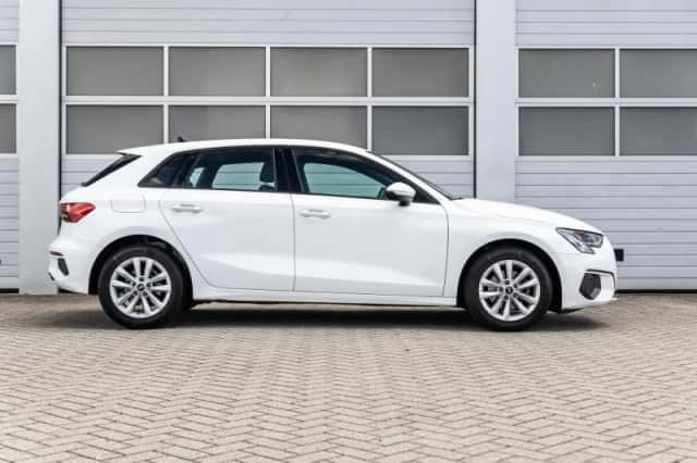 Audi A3 (2022) thumbnail 3