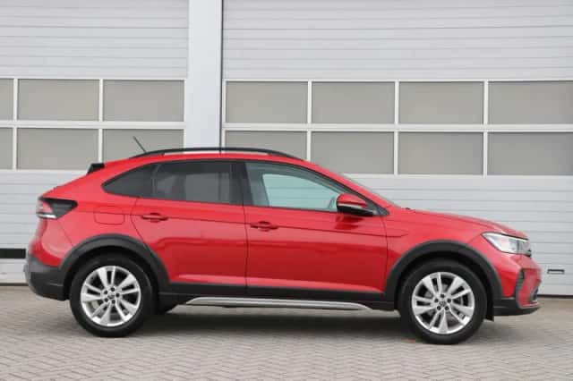 Volkswagen Taigo (2023) thumbnail 3