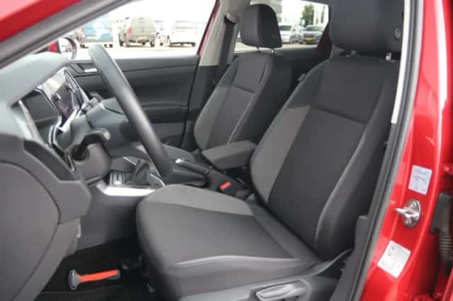 Volkswagen Taigo (2023) thumbnail 4