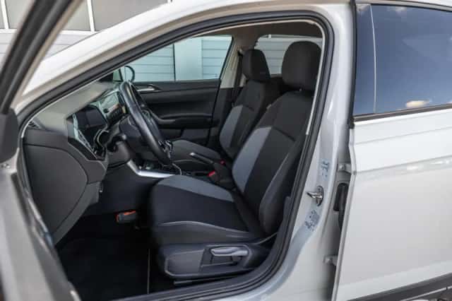 Volkswagen Taigo (2024) thumbnail 4