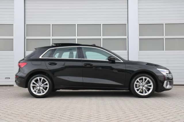 Audi A3 (2021) thumbnail 3