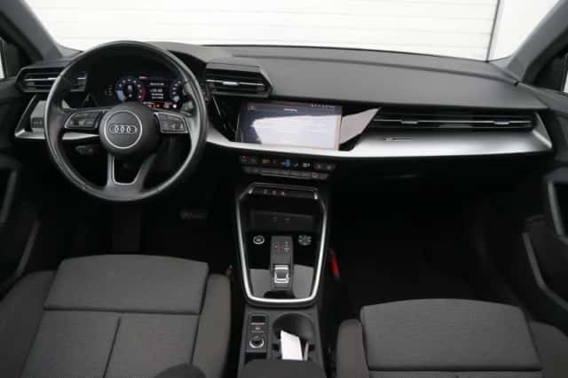 Audi A3 (2021) thumbnail 5