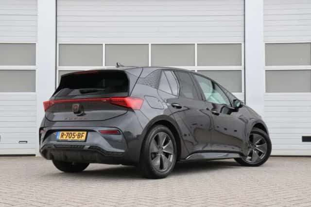 CUPRA Born (2022) thumbnail 2