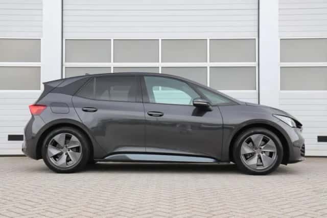 CUPRA Born (2022) thumbnail 3