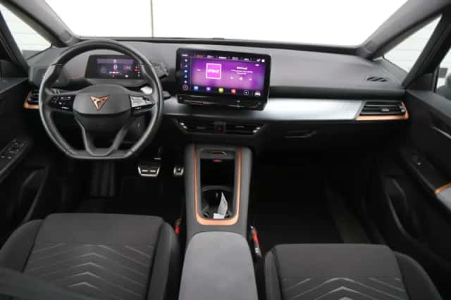 CUPRA Born (2022) thumbnail 4