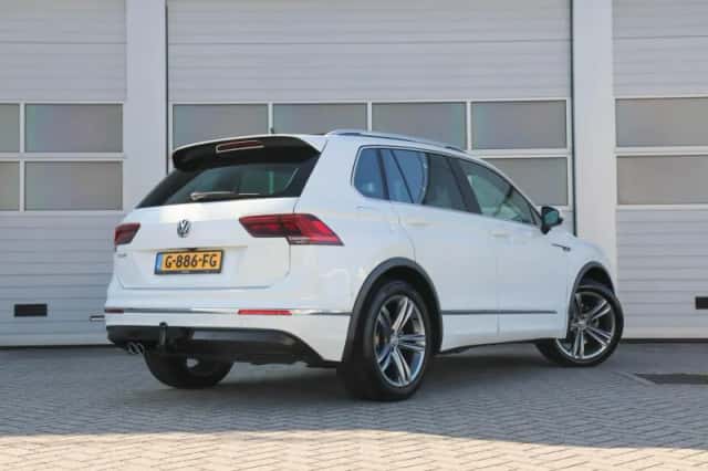 Volkswagen Tiguan (2019) thumbnail 2