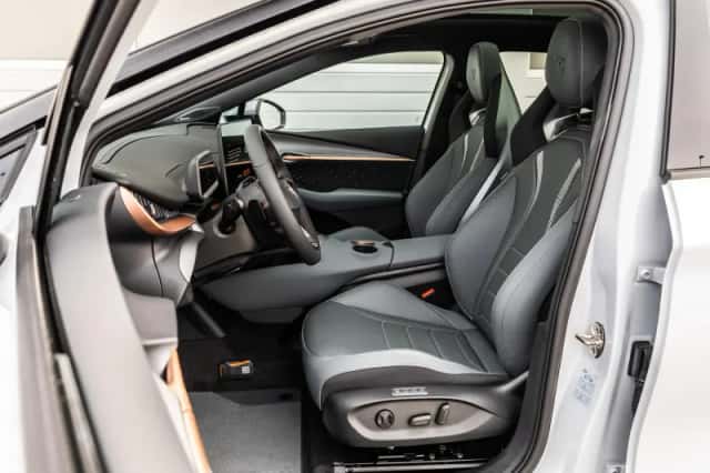 CUPRA Tavascan (2026) thumbnail 4