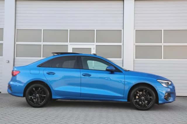 Audi A3 (2021) thumbnail 3