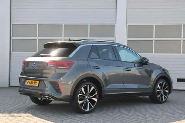 Volkswagen T-Roc (2023) thumbnail 2