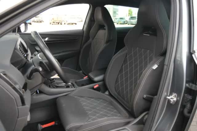 Škoda Karoq (2023) thumbnail 4