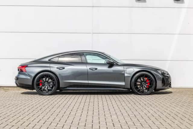Audi e-tron GT (2022) thumbnail 3