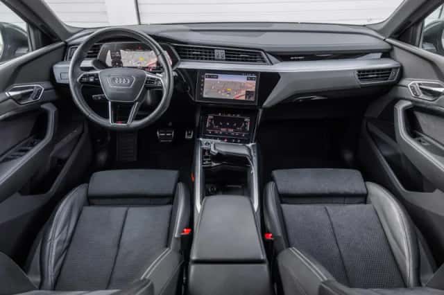 Audi Q8 e-tron (2023) thumbnail 5