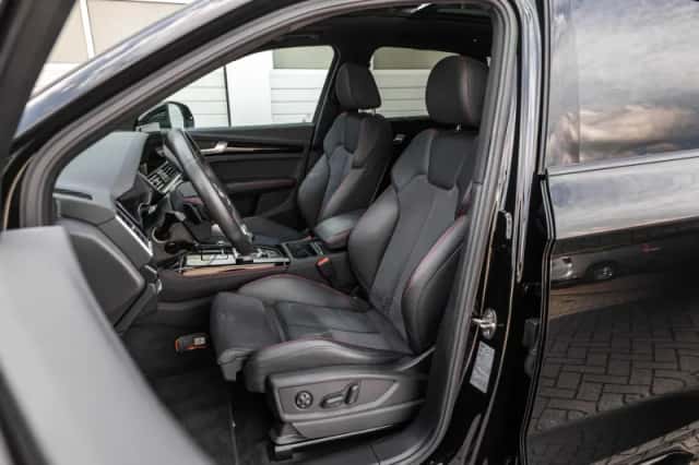 Audi Q5 (2023) thumbnail 4