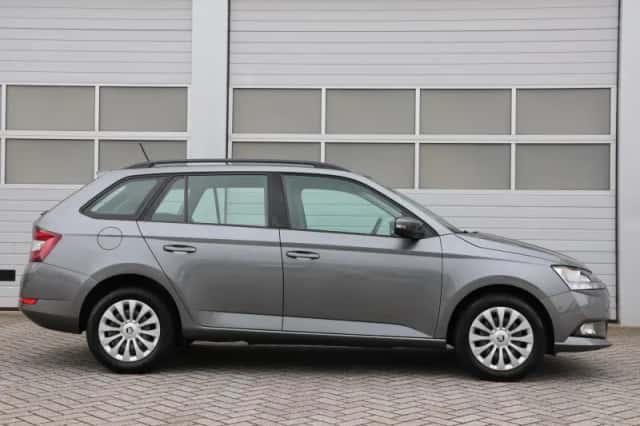 Škoda Fabia (2022) thumbnail 3