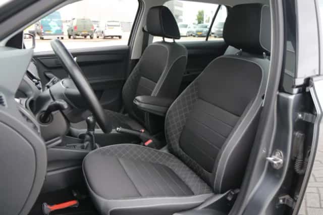 Škoda Fabia (2022) thumbnail 4