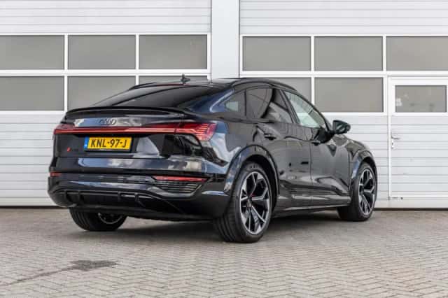 Audi SQ8 (2024) thumbnail 2
