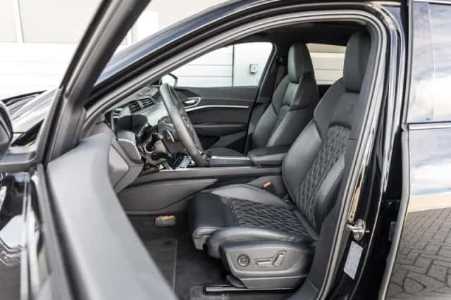 Audi SQ8 (2024) thumbnail 4