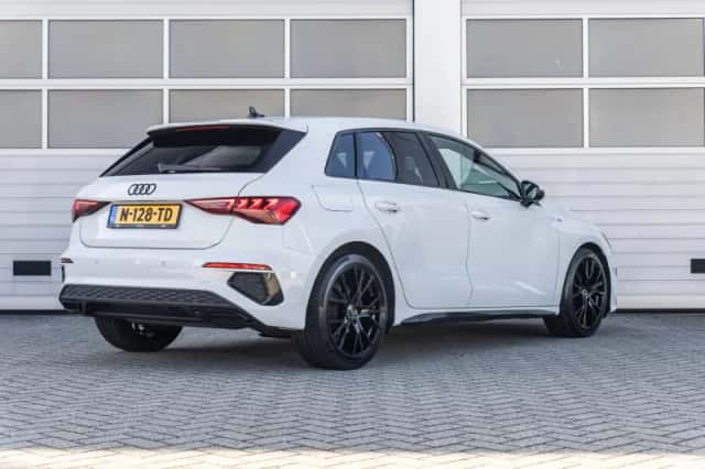 Audi A3 (2022) thumbnail 2