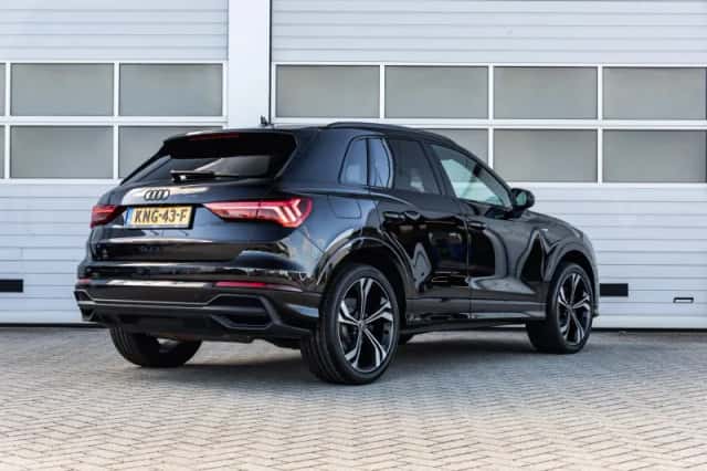 Audi Q3 (2022) thumbnail 2