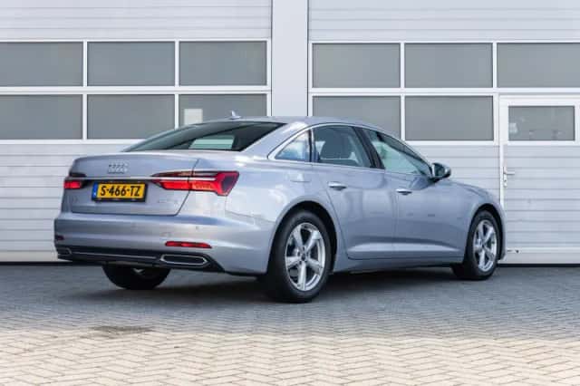 Audi A6 (2023) thumbnail 2