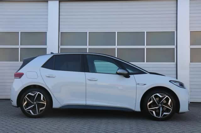 Volkswagen ID.3 (2020) thumbnail 3