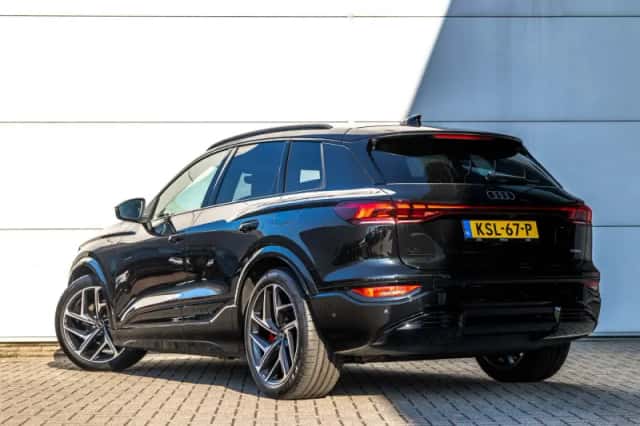 Audi Q6 e-tron (2025) thumbnail 2