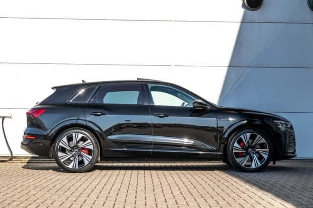 Audi Q8 e-tron (2023) thumbnail 3