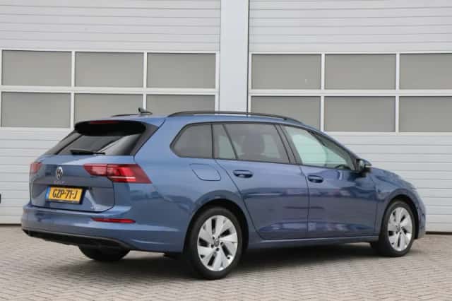 Volkswagen Golf (2025) thumbnail 2