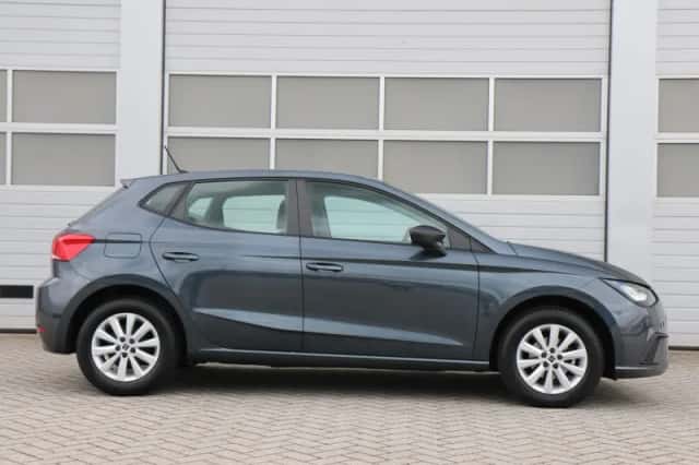 SEAT Ibiza (2024) thumbnail 3