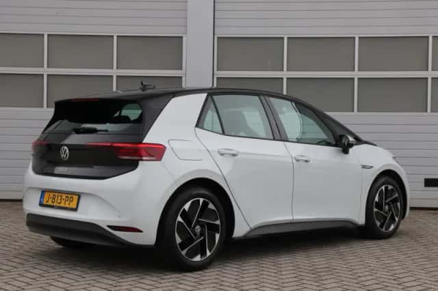 Volkswagen ID.3 (2020) thumbnail 2