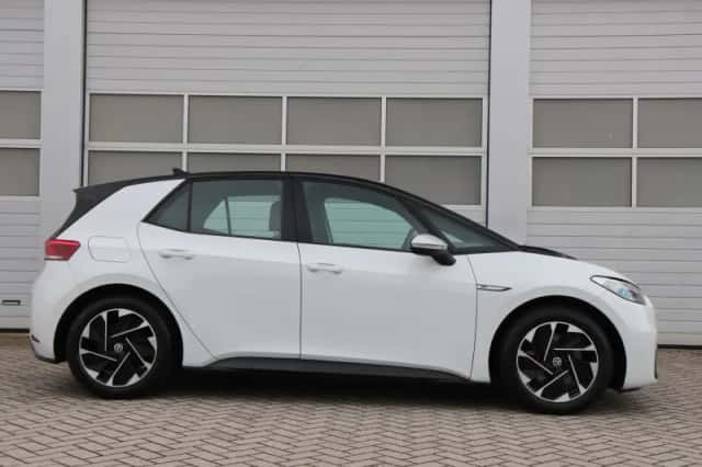 Volkswagen ID.3 (2020) thumbnail 3