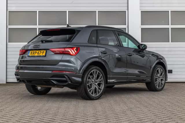 Audi Q3 (2022) thumbnail 2