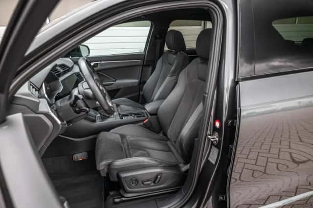 Audi Q3 (2022) thumbnail 4
