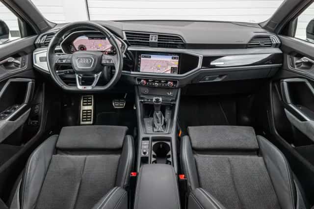 Audi Q3 (2022) thumbnail 5