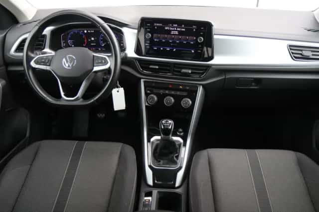 Volkswagen T-Roc (2022) thumbnail 5