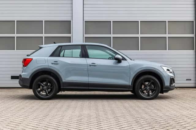 Audi Q2 (2022) thumbnail 3
