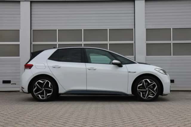 Volkswagen ID.3 (2020) thumbnail 3
