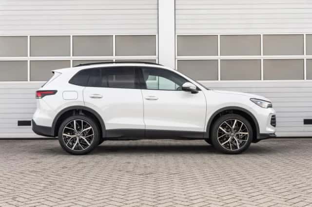 Volkswagen Tiguan (2026) thumbnail 3