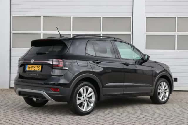 Volkswagen T-Cross (2019) thumbnail 2